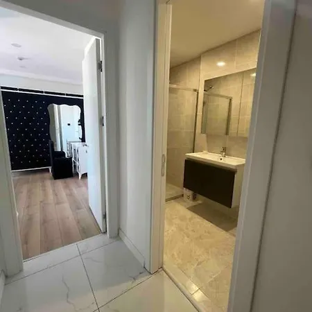 Daire Luxurious 3-bedroom With Panoramic Views *