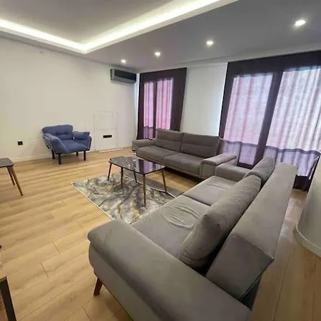 Luxurious 3-bedroom With Panoramic Views