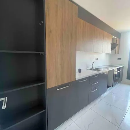 Daire Luxurious 3-bedroom With Panoramic Views *